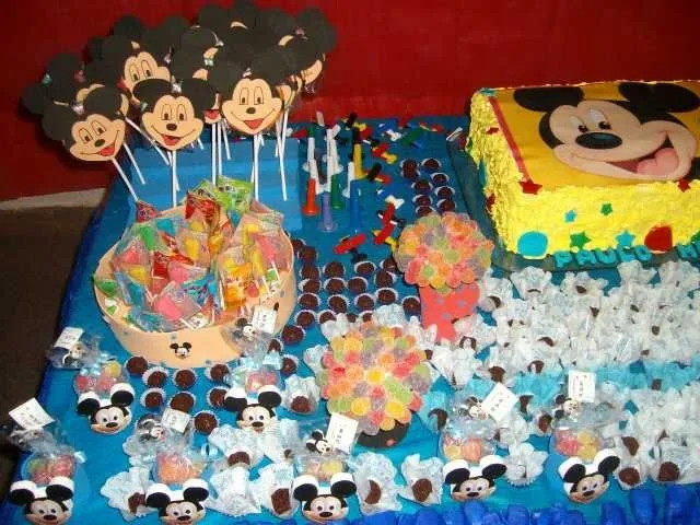 Helen Artsanatos: Festa do meu filho (tema do mickei)