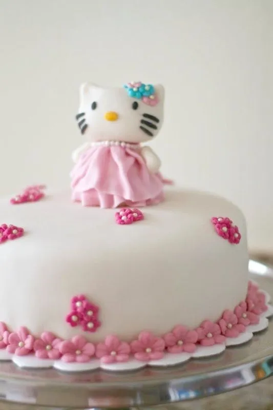 Hello Kitty Cake. Que Ricos queques artesanales. | Cakes. Que ...
