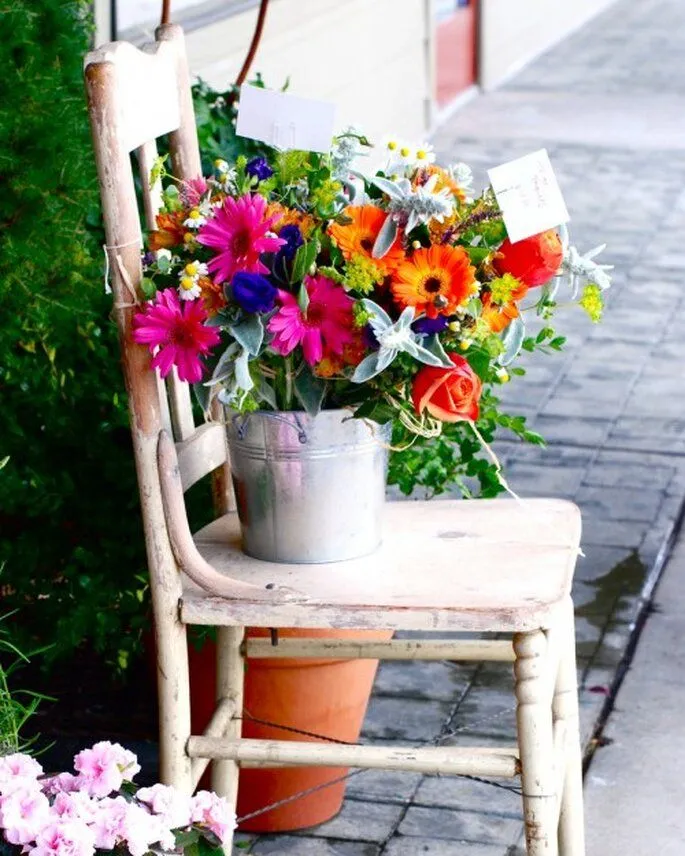Hermosa decoración para boda de macetas con flores