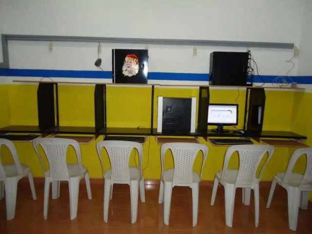 Hermoso mueble de vidrio para ciber - Santa Cruz, Bolivia - Muebles Hermoso mueble de vidrio para ciber - Santa Cruz, Bolivia - Muebles