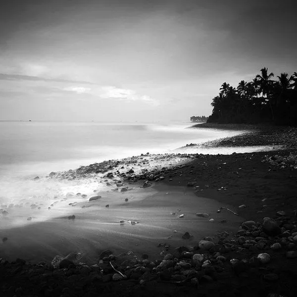Hermosos paisajes blanco y negro en Indonesia. | Quiero más diseño Hermosos paisajes blanco y negro en Indonesia. | Quiero más diseño