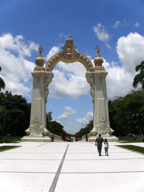 Heroes en Uniforme - Uniforme Militar Venezolano: El Monumento de ... Heroes en Uniforme - Uniforme Militar Venezolano: El Monumento de ...