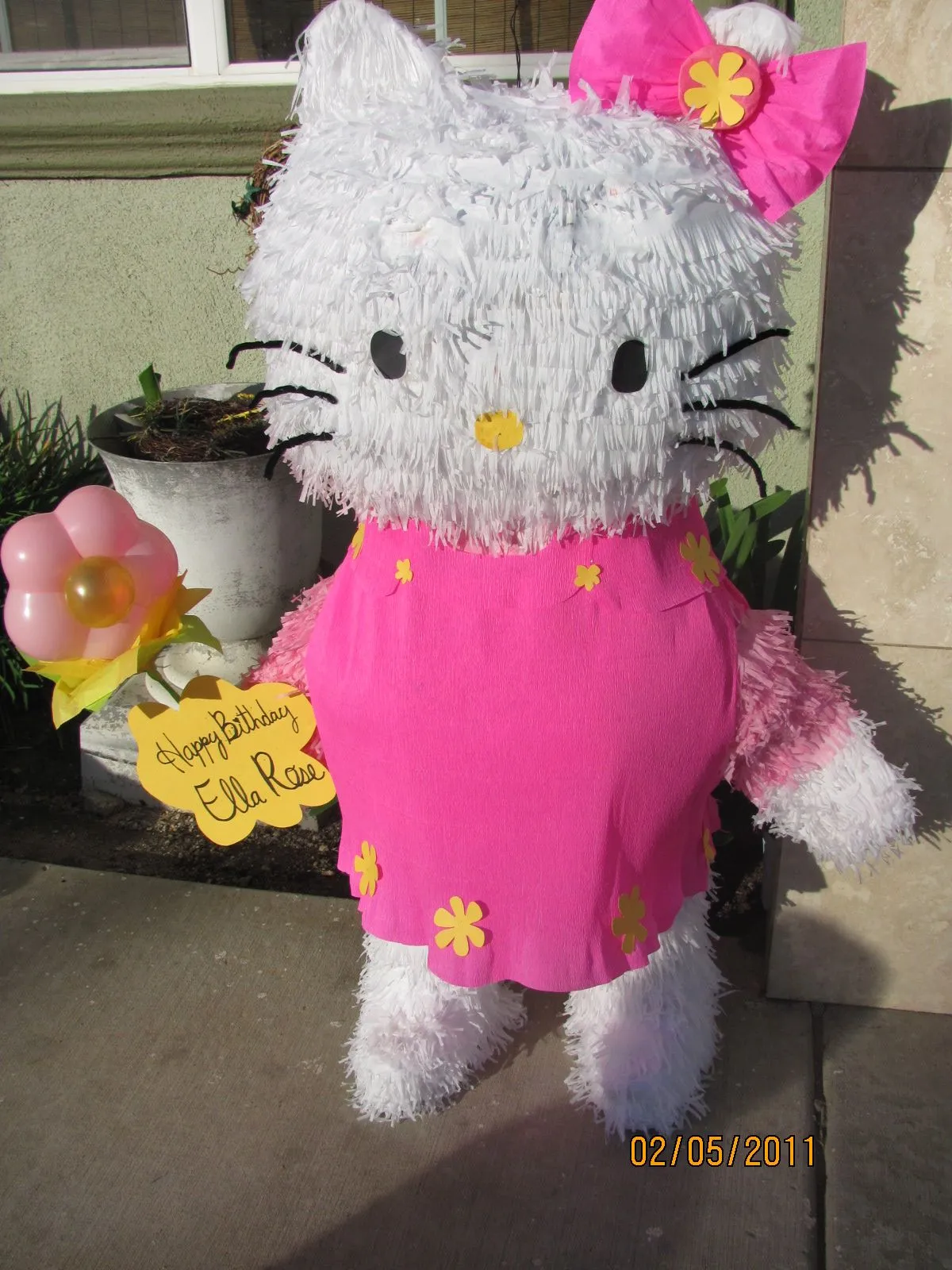 Hesada: Hello Kitty Pinata