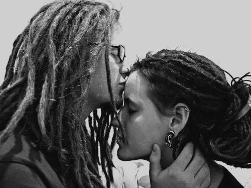 Hey natty dreadlocks, a where you come from? Hey natty dreadlocks, a where you come from?