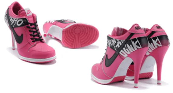 Highlight Style: TENIS CON TACÓN NIKE