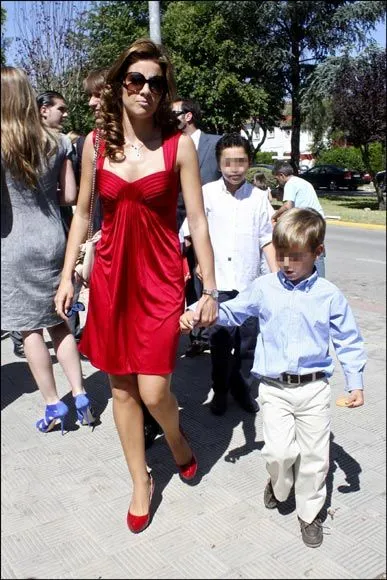 la hija de Manuel Díaz 'El Cordobés' y Vicky Martín Berrocal en su ... la hija de Manuel Díaz 'El Cordobés' y Vicky Martín Berrocal en su ...