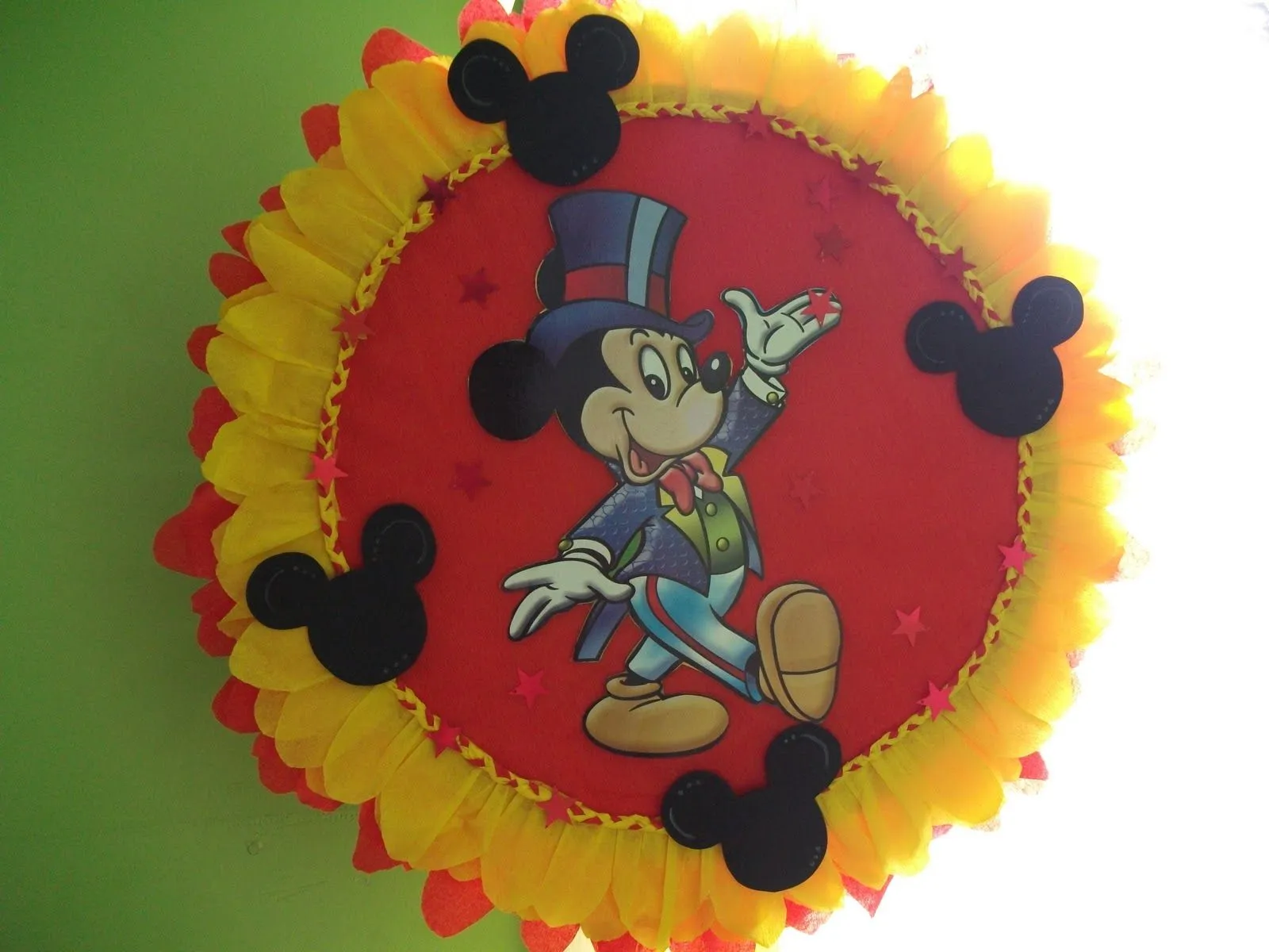 Un Cumpleaños de Mickey: Piñata y Cartel