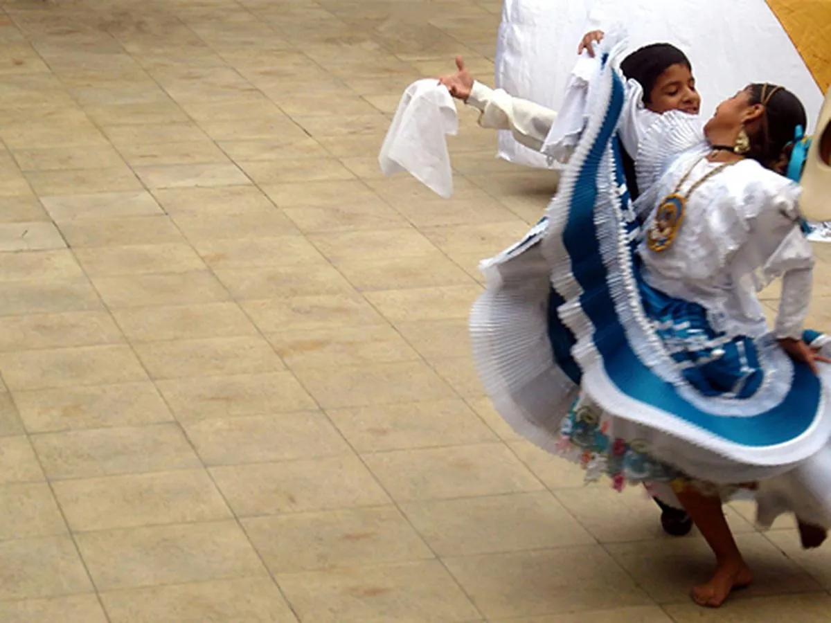 Por qué tus hijos deberían aprender a bailar marinera? | VIU | EL COMERCIO PERÚ Por qué tus hijos deberían aprender a bailar marinera? | VIU | EL COMERCIO PERÚ