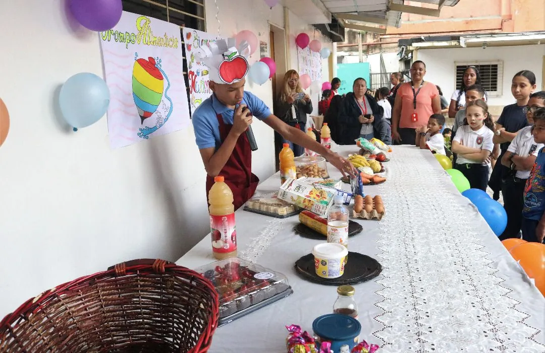 Hijos de los trabajadores de la Cancillería fortalecen conocimientos sobre el Trompo Alimenticio - MPPRE Hijos de los trabajadores de la Cancillería fortalecen conocimientos sobre el Trompo Alimenticio - MPPRE