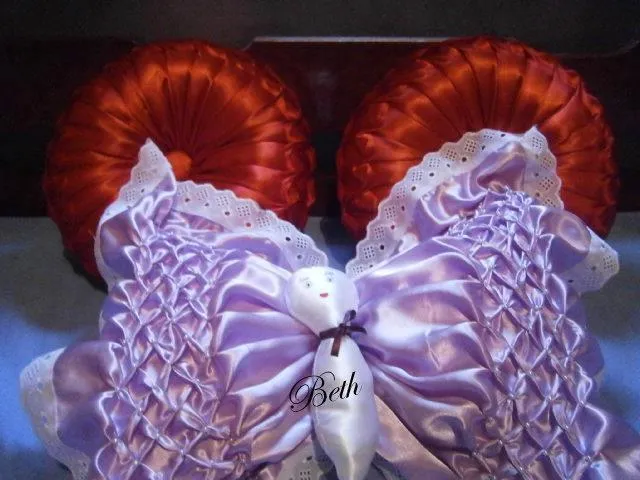 Hilachitas (Garnetted): Mariposa en Capitoné.. Hilachitas (Garnetted): Mariposa en Capitoné..