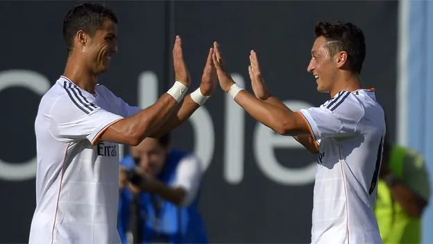 Hinchas del Real Madrid inundan Facebook de Mesut Özil con ... Hinchas del Real Madrid inundan Facebook de Mesut Özil con ...