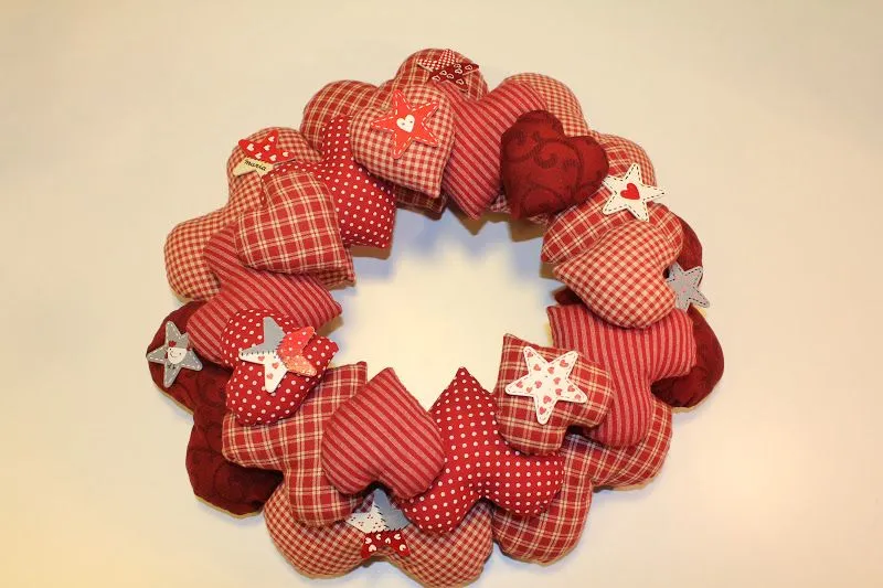 MI HOGAR DE PATCHWORK: CORONA DE PATCHWORK - NAVIDAD 2012 MI HOGAR DE PATCHWORK: CORONA DE PATCHWORK - NAVIDAD 2012