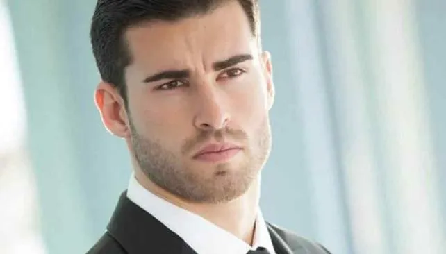 El hombre más bello del mundo es militar y tiene 22 años | VOS El hombre más bello del mundo es militar y tiene 22 años | VOS