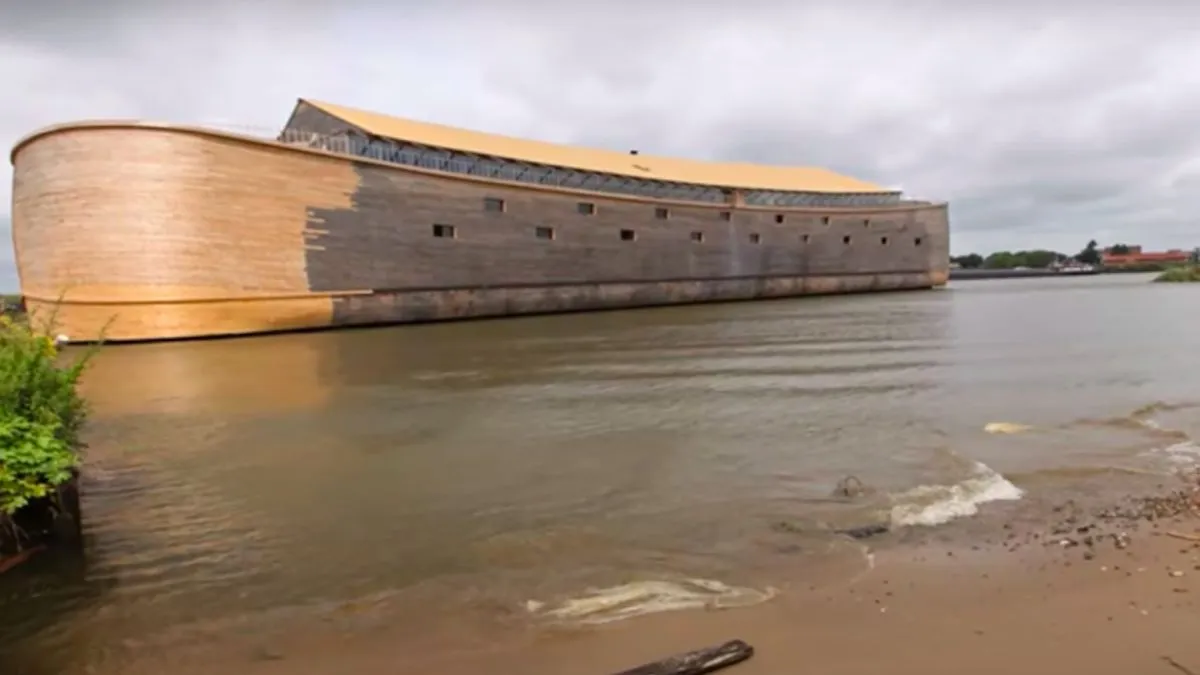 Un hombre dedica 20 años a construir una réplica del arca de Noé a tamaño  real - AS.com