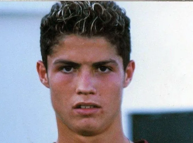 HOMBRES BELLEZA Y SALUD: CORTES DE CABELLO DE CRISTIANO RONALDO ... HOMBRES BELLEZA Y SALUD: CORTES DE CABELLO DE CRISTIANO RONALDO ...
