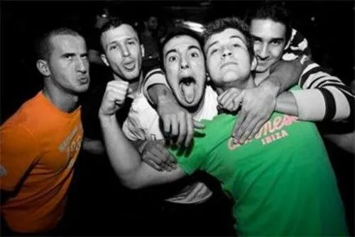 Hombres necesitan salir con amigos dos veces por semana por su ... Hombres necesitan salir con amigos dos veces por semana por su ...