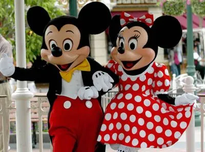 Hong Kong Disneyland hails golden week Hong Kong Disneyland hails golden week