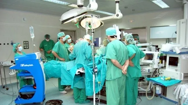 Hospitales atendieron más enfermos en verano y las listas de ...