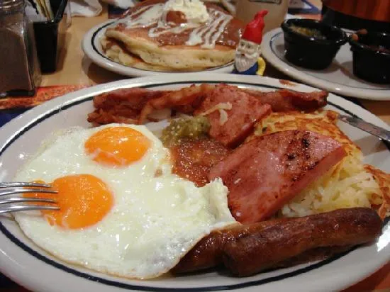 Hot cakes de roles de canela - Picture of IHOP WTC, Mexico City ...