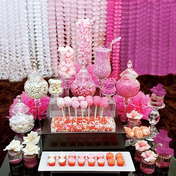 How to Create a Sweet (and Stunning!) Candy Buffet | BridalGuide