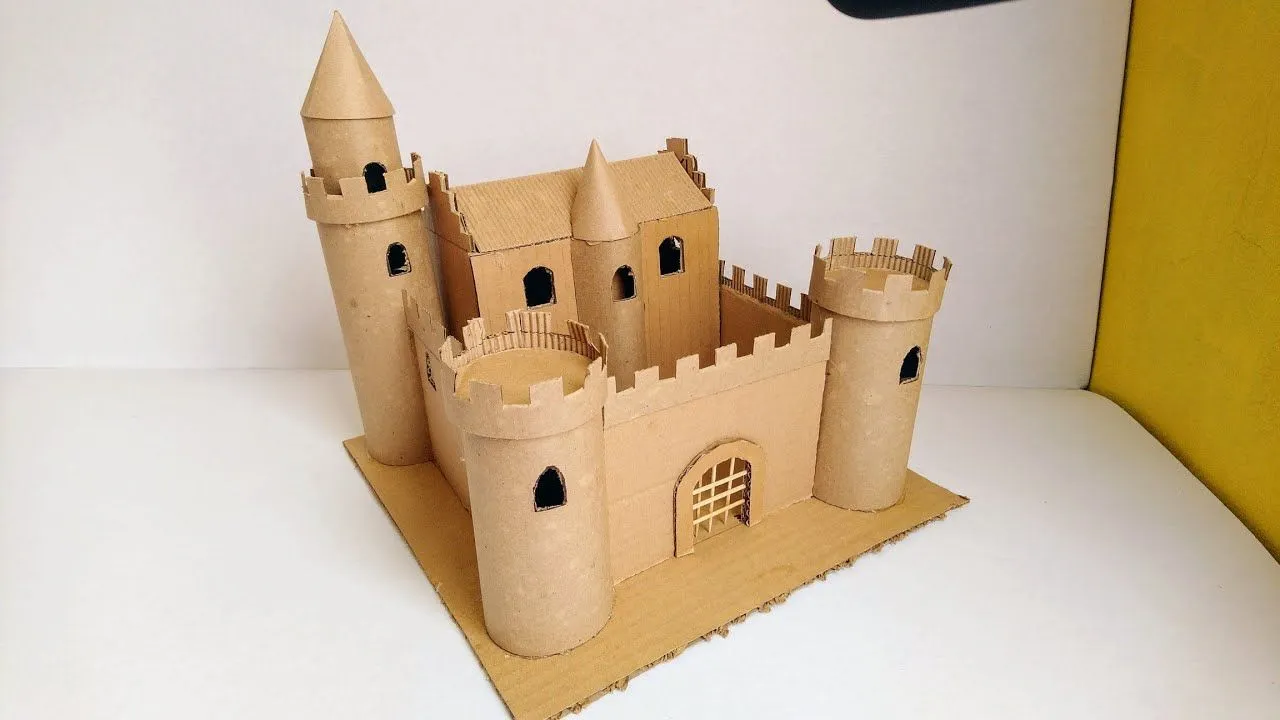 How to make a medieval cardboard castle - YouTube