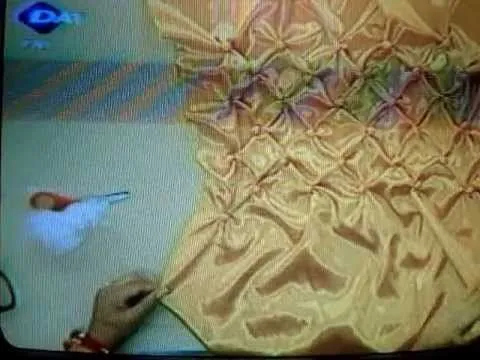 COJIN DRAPEADO (FLOR DE TAILANDIA) 4 DE 5 PARTS - YouTube COJIN DRAPEADO (FLOR DE TAILANDIA) 4 DE 5 PARTS - YouTube
