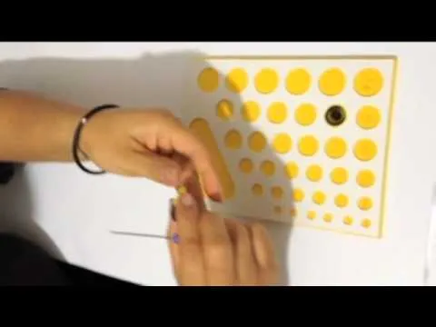 Como hacer una mariposa en filigrana de papel - YouTube Como hacer una mariposa en filigrana de papel - YouTube