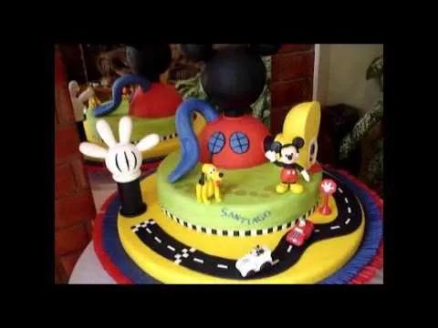 Mickey Mouse fondant clubhouse - www.tortasvicky.com - YouTube Mickey Mouse fondant clubhouse - www.tortasvicky.com - YouTube