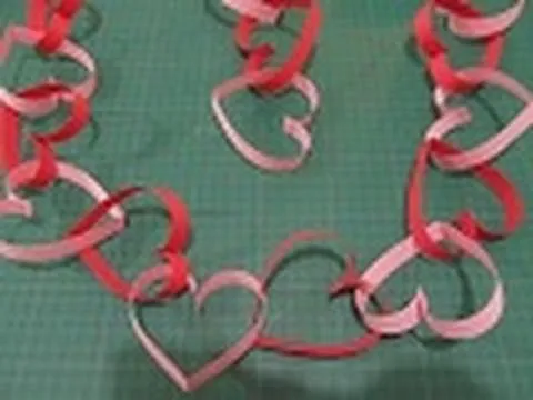 Manualidades para SAN VALENTIN 4: Cadena-guirnalda de CORAZONES ...