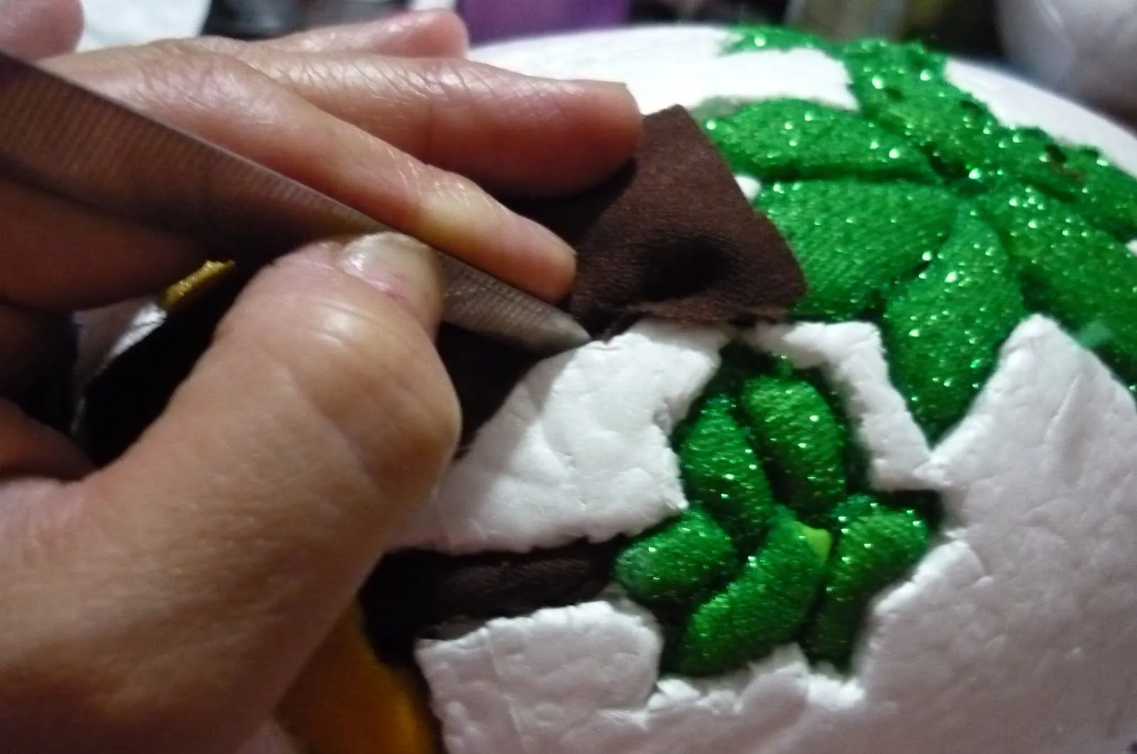 Huevo de icopor en patchwork. ~ Manualidades Útiles Huevo de icopor en patchwork. ~ Manualidades Útiles