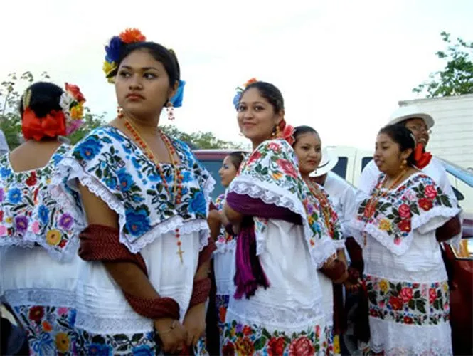 huipil31082013_p.jpg