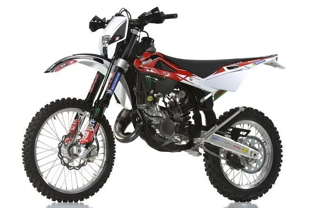 Husqvarna ofrece un kit Racing para su gama de Enduro y Motocross ...