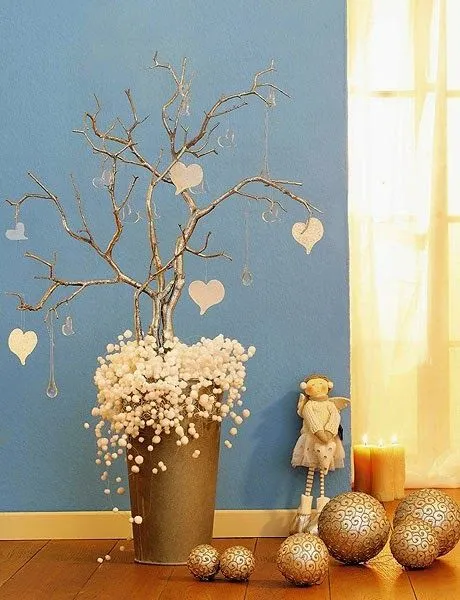 Icono Interiorismo: Arboles de navidad hechos con ramas secas Icono Interiorismo: Arboles de navidad hechos con ramas secas