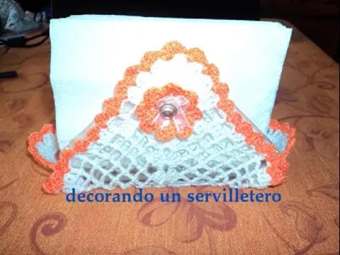 UNA IDEA PARA DECORAR UN SERVILLETERO A GANCHILLO 1ra PARTE - YouTube