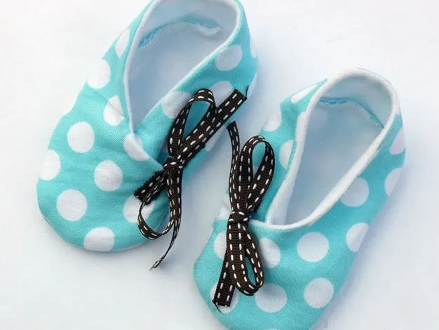 5 ideas de calzado para bebé DIY - Guía de MANUALIDADES 5 ideas de calzado para bebé DIY - Guía de MANUALIDADES