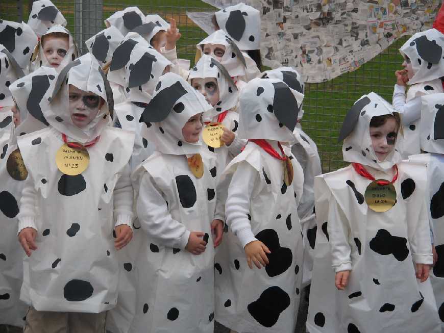 Ideas para carnaval escolar: 101 dálmatas - Disfraz casero Ideas para carnaval escolar: 101 dálmatas - Disfraz casero