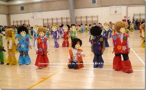 Ideas disfraces escolares de Hippie con bolsas de plástico ...