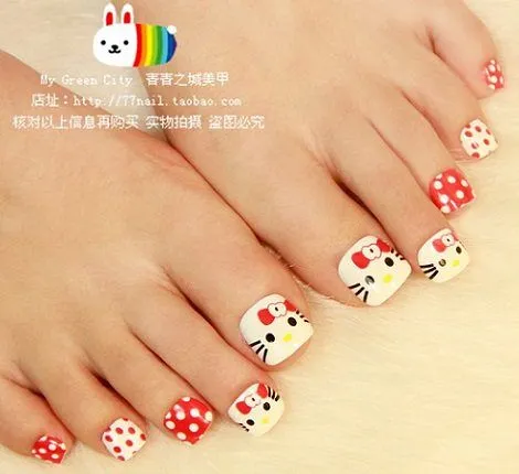 Ideas originales para una pedicura de Hello Kitty