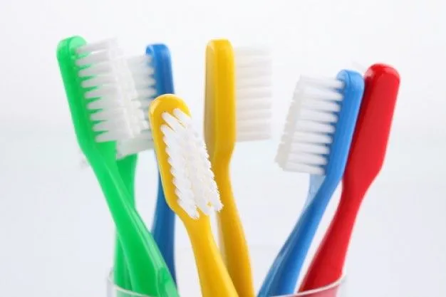 Ideas para reciclar los cepillos de dientes usados ~ Olvídate de ...