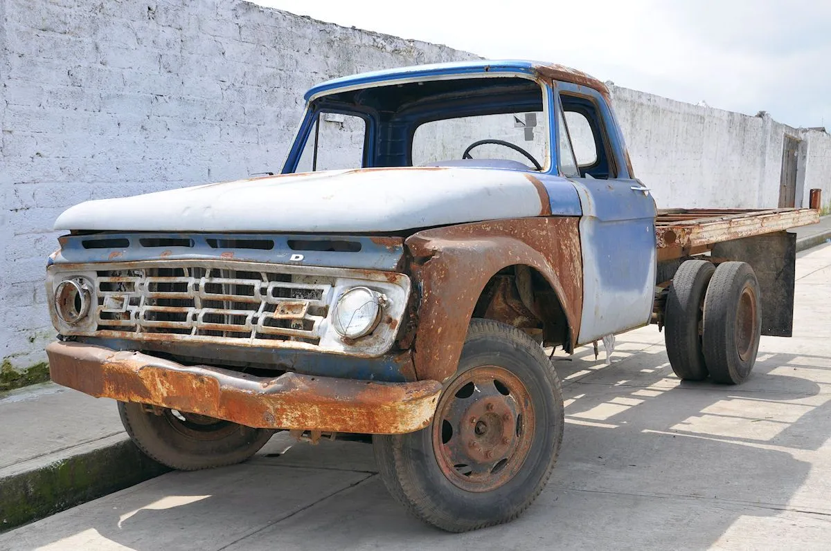 Idool Camioneta Ford viejita y abandonada (7 fotos gratis) Idool Camioneta Ford viejita y abandonada (7 fotos gratis)