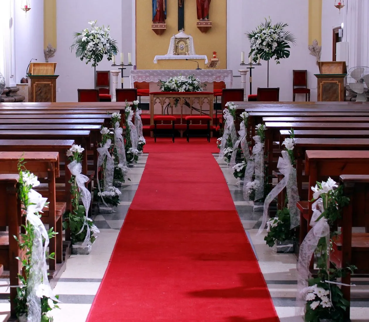 Iglesia San Juán de los Panetes de Zaragoza - Floristería Zaragoza - Flores  Elena - Envío de Flores y Plantas