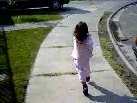 Ignacia saliendo de su casa - YouTube