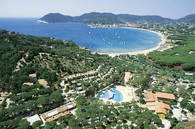 Il nostro campeggio a Marina di Campo - Camping Village Ville ...