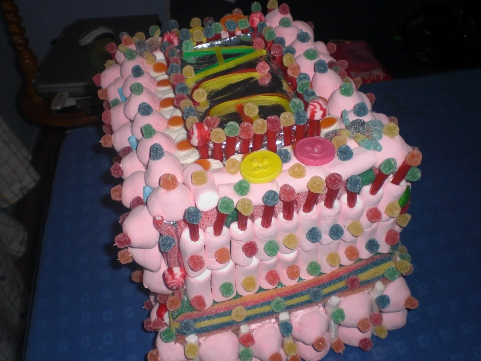 ILLANGUA: Tarta de Chuches-cumpleaños