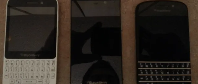 Image: “BlackBerry X10″ and “BlackBerry Z10″ Sitting Together ... Image: “BlackBerry X10″ and “BlackBerry Z10″ Sitting Together ...