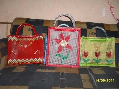 Imagen bolsas de rafia - grupos.emagister.com Imagen bolsas de rafia - grupos.emagister.com
