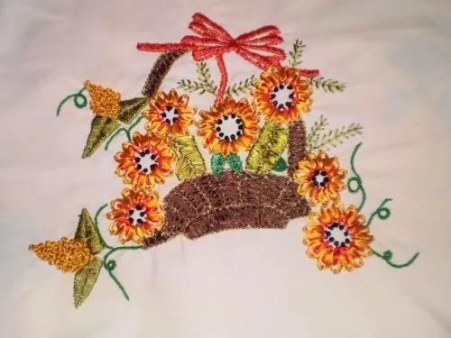 Imagen CANASTA CON FLORES EN LISTON - grupos.emagister.com