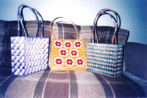 Imagen carteras bordadas en rafia - grupos.emagister.com Imagen carteras bordadas en rafia - grupos.emagister.com