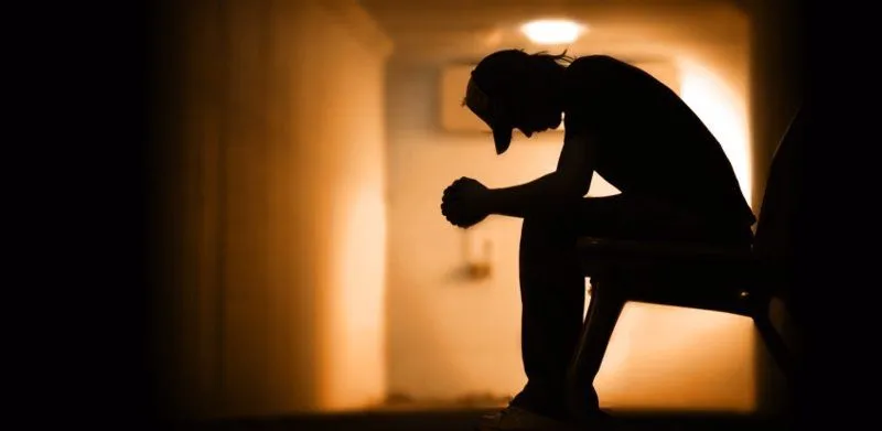 Imagen. de un hombre triste - Imagui