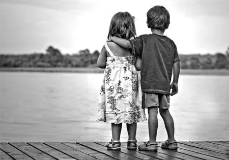 Imagen de niños dandose un beso - Imagui
